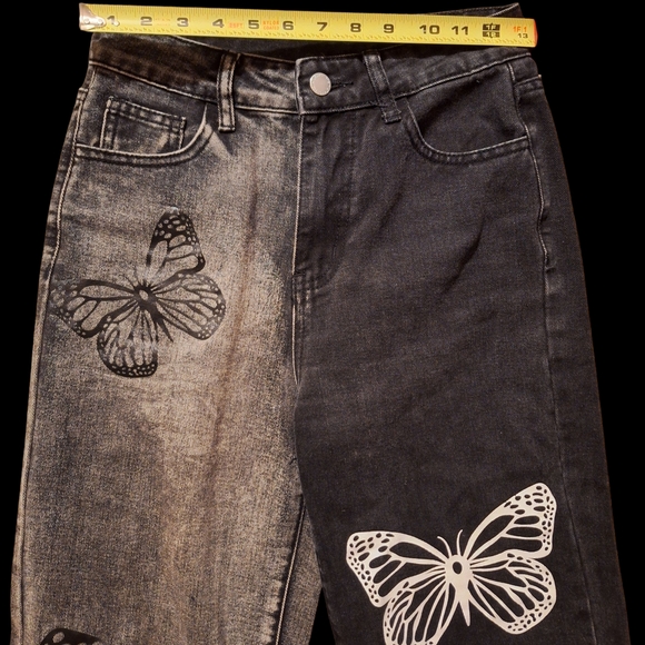 SHEIN Black and Gray Butterfly Straight Leg Jeans - Picture 3 of 7